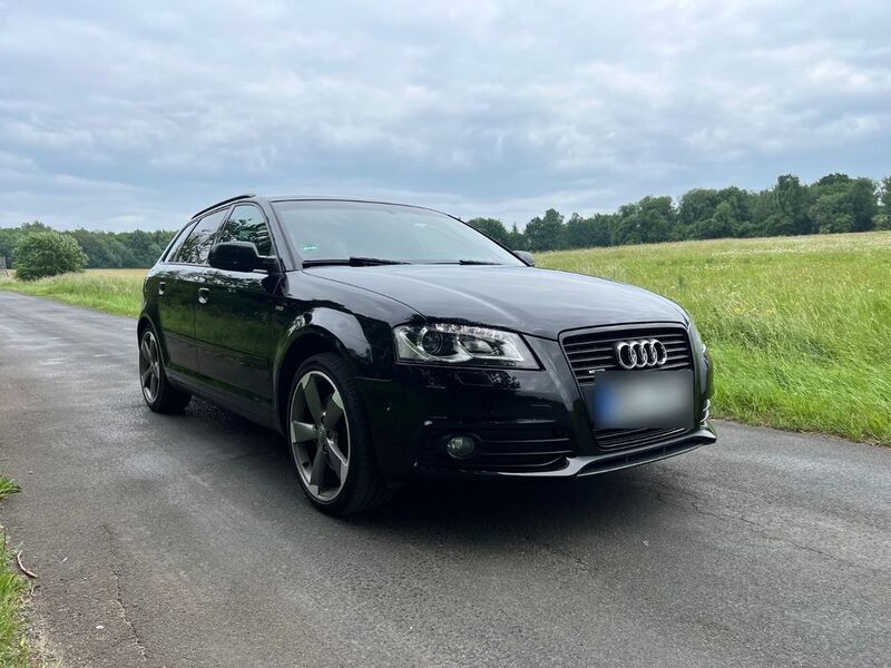 Schwarz Gebraucht 2011 Audi A3 S-Line Limousine | 8.500 € (Etwas zu teuer) - Bild 1/4