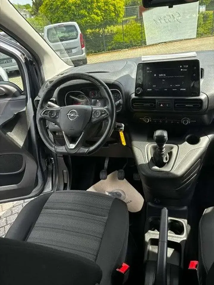 Gebraucht Opel Combo Life Edition 110 PS (80 kW) 2020 Quarzsilber Van / Kleinbus