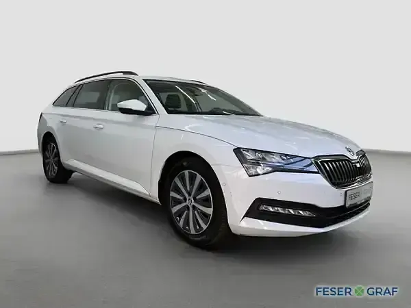 Gebraucht Skoda Superb 200 PS (147 kW) 2022 Moon weiss perleffekt Kombi