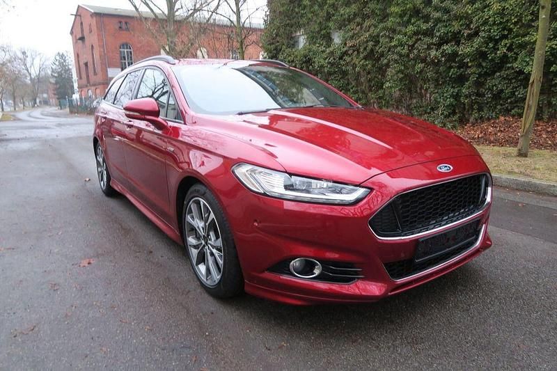 Gebraucht Ford Mondeo ST-Line 165 PS (121 kW) 2018 Rot Limousine