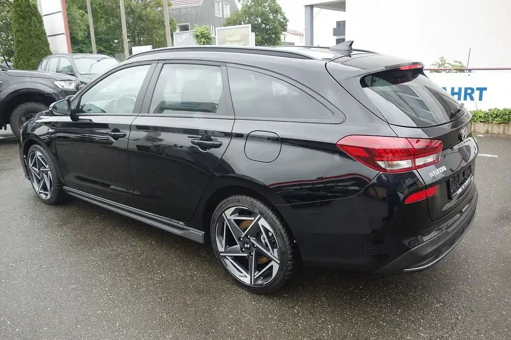 Neu Hyundai i30 N Line 140 PS (102 kW) 2026 Schwarz Kombi