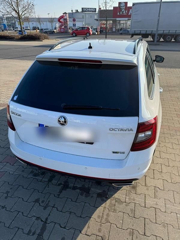 Gebraucht Skoda Octavia RS 184 PS (135 kW) 2018 Weiß Kombi