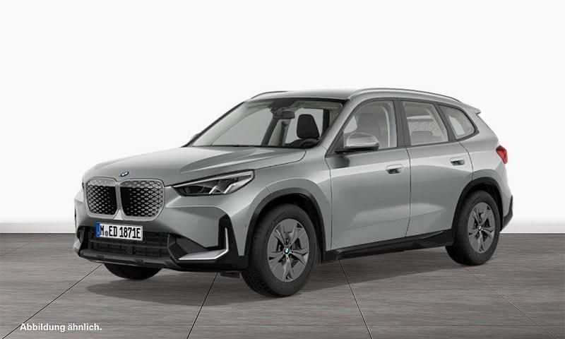 Spacesilber Gebraucht 2023 BMW iX1 Performance SUV | 34.500 € (Guter Preis) - Bild 1/3