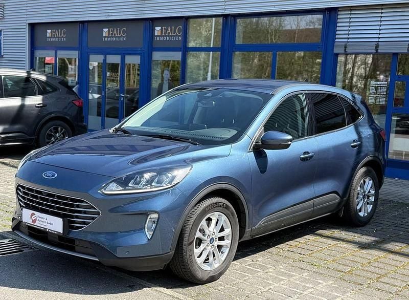 Usado Ford Kuga Titanium 190 HP (139 kW) 2020 Azul SUV