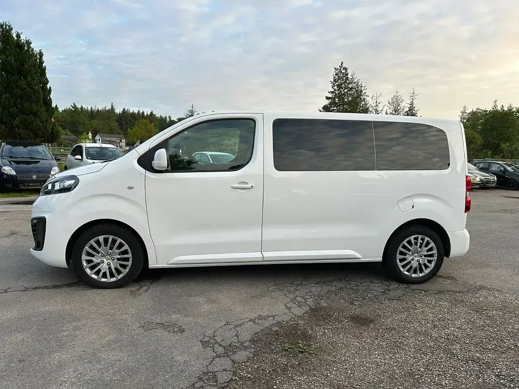 Gebraucht Opel Zafira Life 120 PS (88 kW) 2020 Weiß Van / Kleinbus