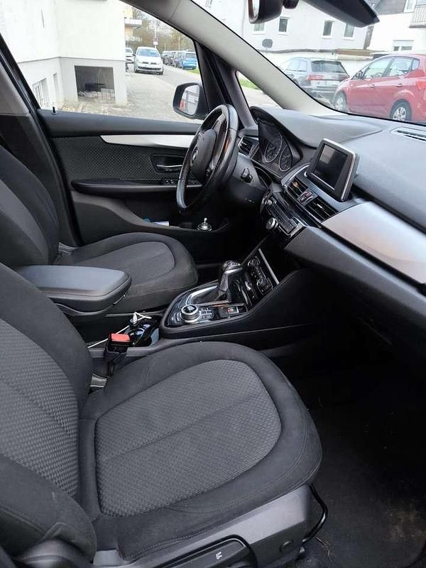 Gebraucht BMW 218 150 PS (110 kW) 2017 Braun Kombi