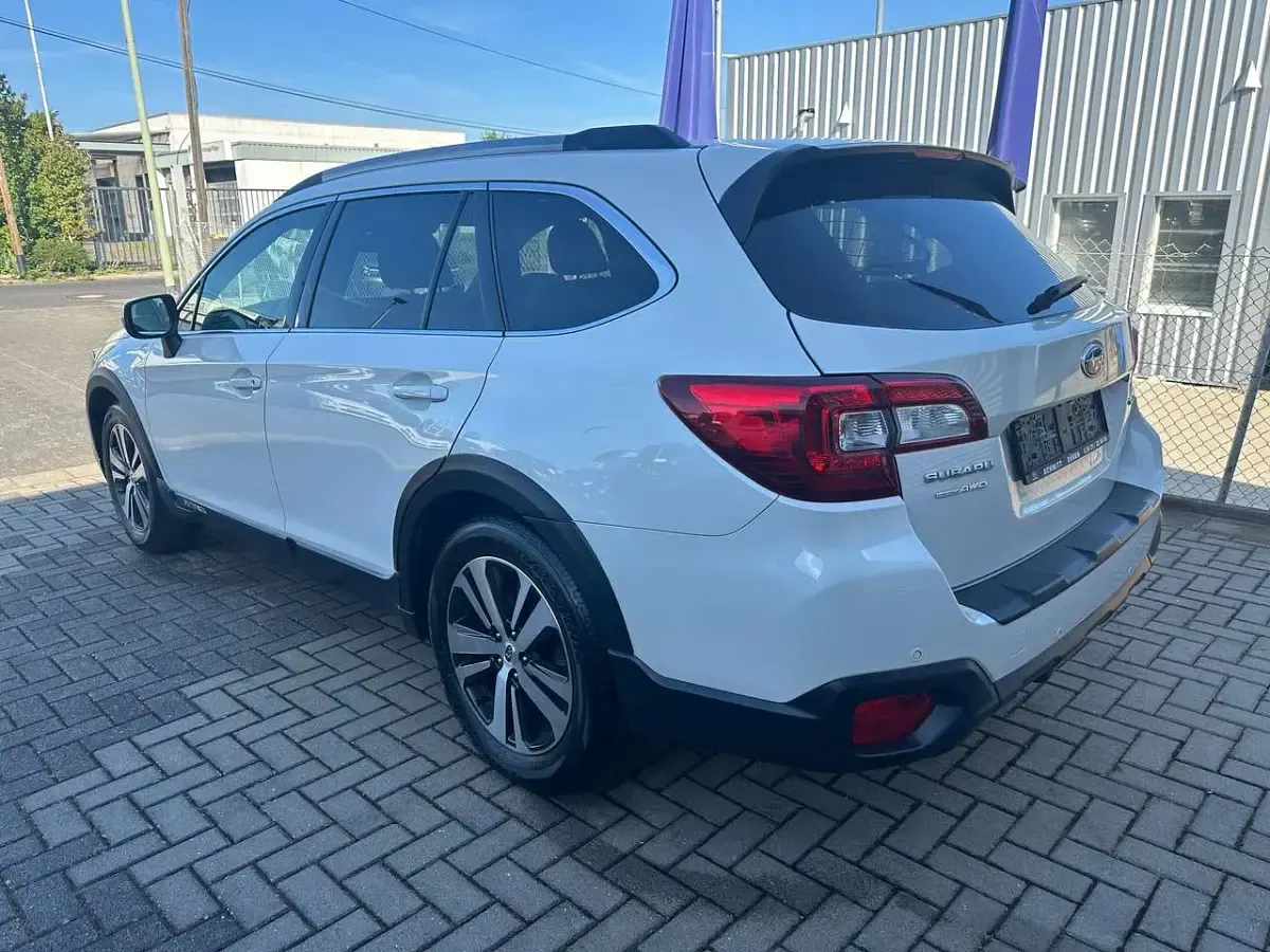 Gebraucht Subaru Outback Sport 175 PS (128 kW) 2020 Crystal white pearl Kombi