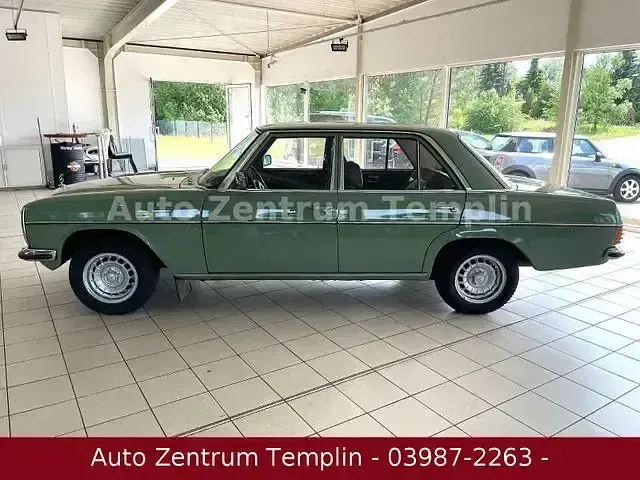 Gebraucht Mercedes W115 95 PS (69 kW) 1974 Grün Limousine