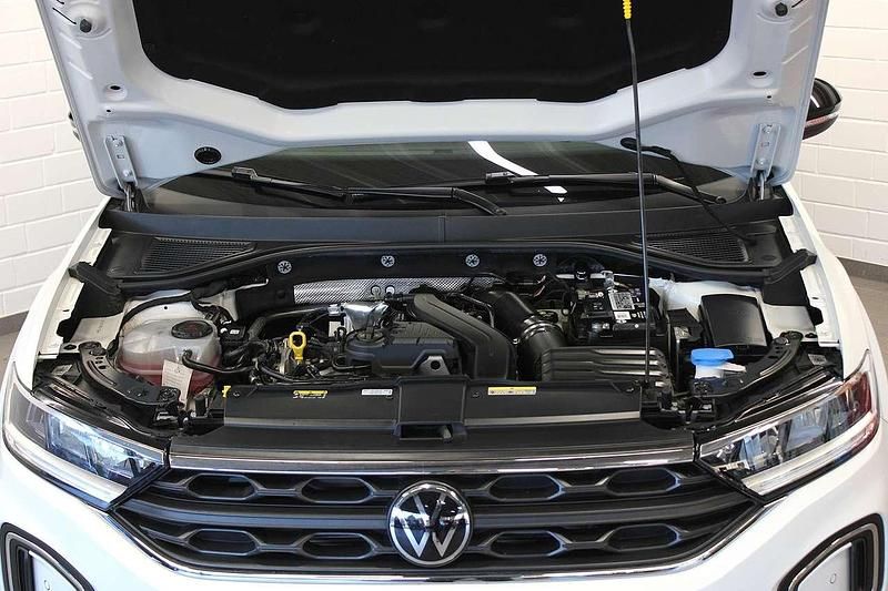 Używany VW T-Roc Pro 150 KM (110 kW) 2023 Biały SUV