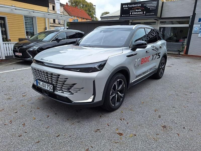 Gebraucht Baic X75 177 PS (130 kW) 2025 Silber SUV