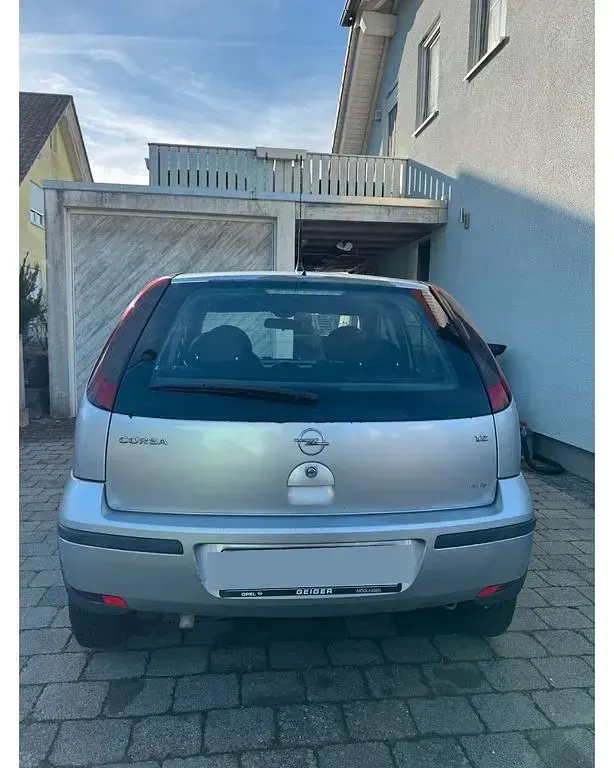 Gebraucht Opel Corsa 75 PS (55 kW) 2004 Silber Kleinwagen