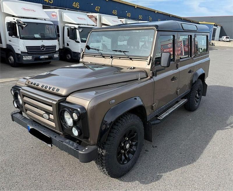 Braun Gebraucht 2013 Land Rover Defender SUV | 39.900 € (Teuer) - Bild 1/4