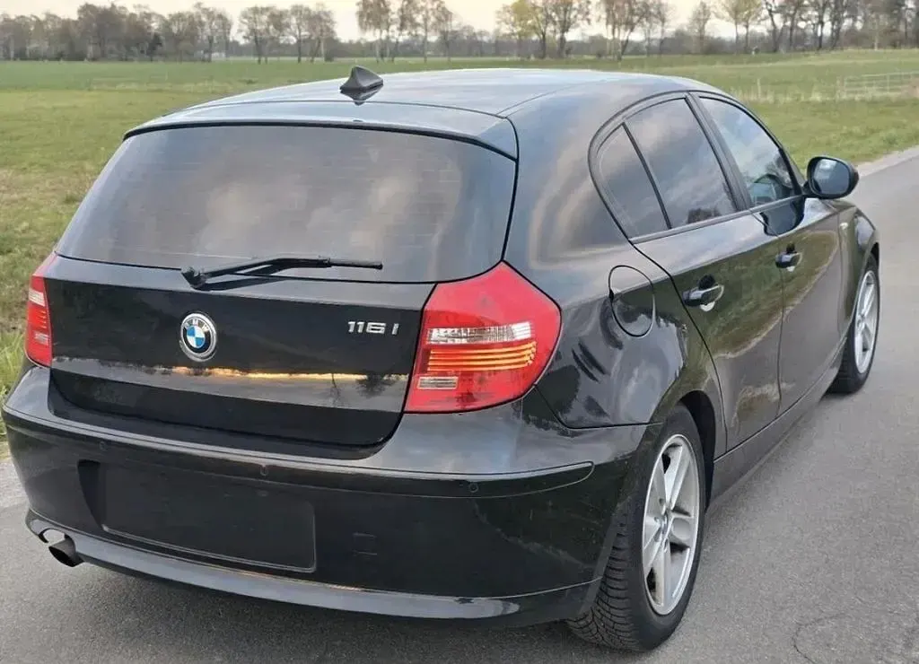 Gebraucht BMW 116 136 PS (100 kW) 2011 Schwarz Kleinwagen