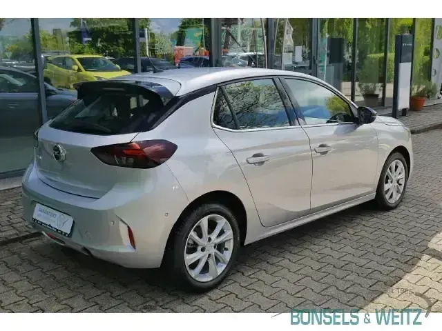 Käytetty Opel Corsa Elegance 101 HP (74 kW) 2022 Hopea Viistoperä