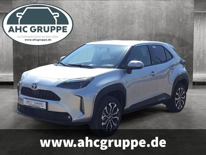 Silber Neu 2025 Toyota Yaris Cross SUV | 30.990 € (Fairer Preis) - Bild 1/4
