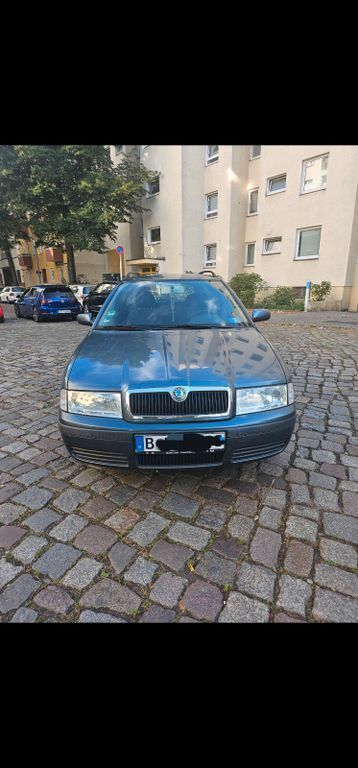 Grau Gebraucht 2004 Skoda Octavia Kombi | 1.590 € (Guter Preis) - Bild 1/4