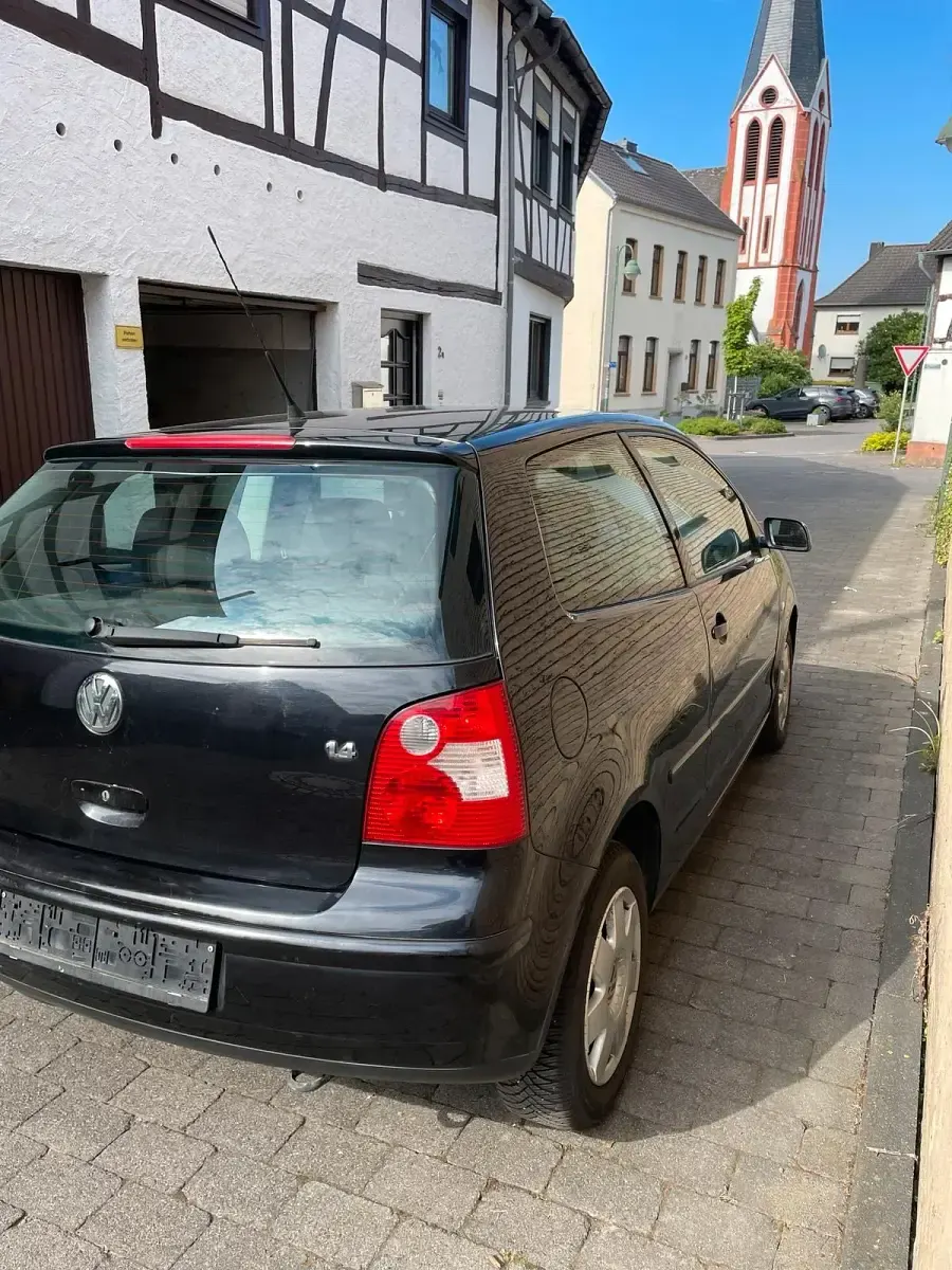 Gebraucht VW Polo 55 PS (40 kW) 2003 Schwarz Kleinwagen