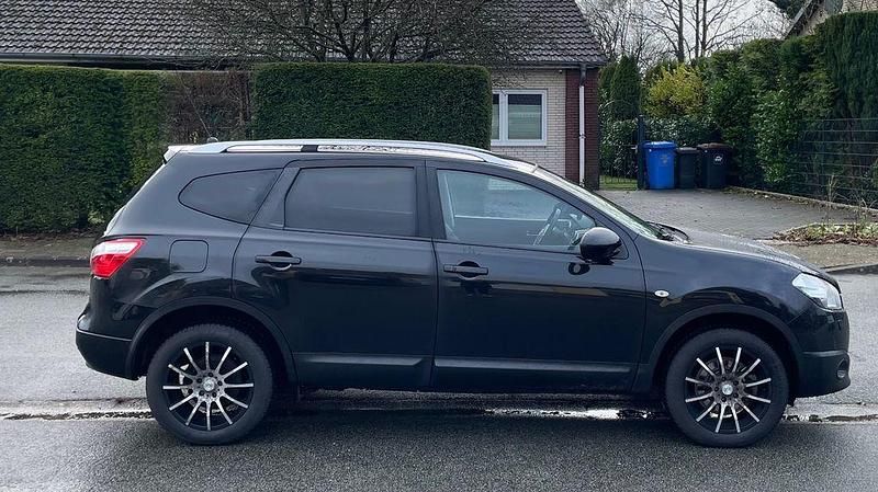 Gebraucht Nissan Qashqai +2 Tekna 150 PS (110 kW) 2011 Schwarz SUV