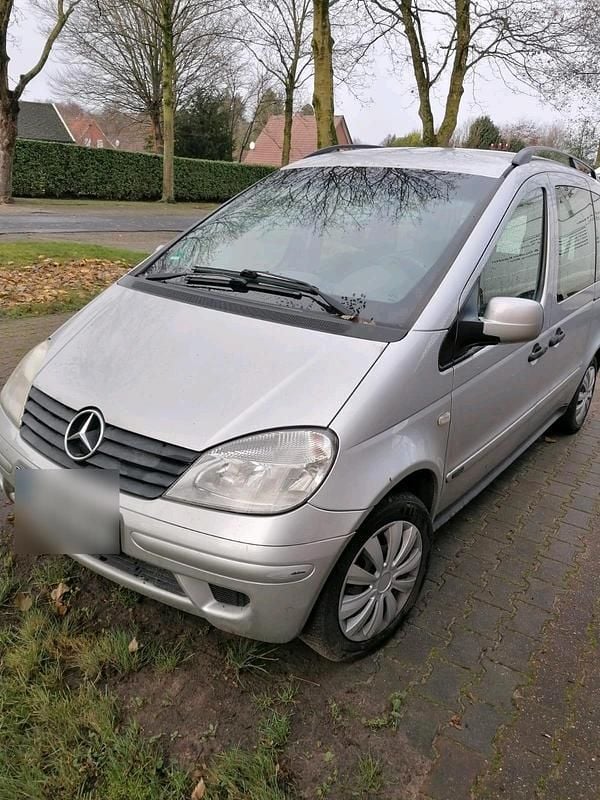 Gebraucht Mercedes Vaneo 91 PS (66 kW) 2003 Silber Van / Kleinbus