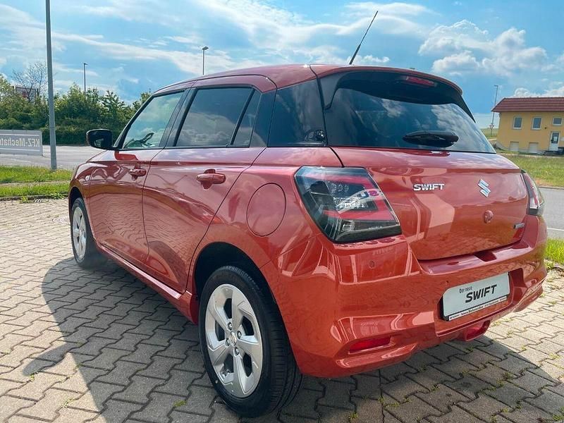 Gebraucht Suzuki Swift 83 PS (61 kW) 2025 Orange Kleinwagen