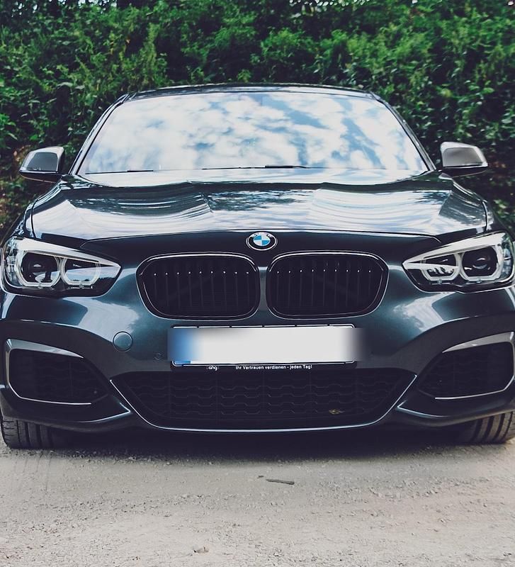 Grau Gebraucht 2018 BMW M140 M Sport Coupé | 31.000 € (Fairer Preis) - Bild 1/4