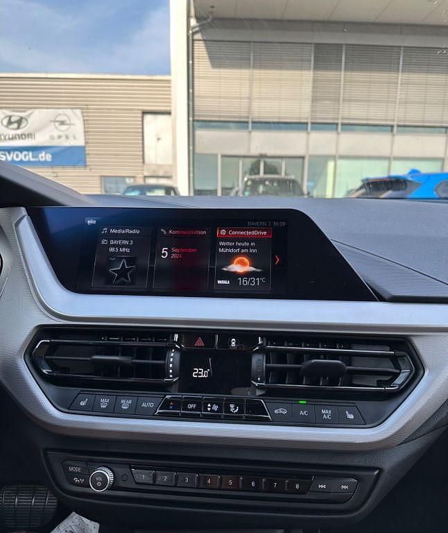 Gebraucht BMW 116 109 PS (80 kW) 2021 Blau Kleinwagen