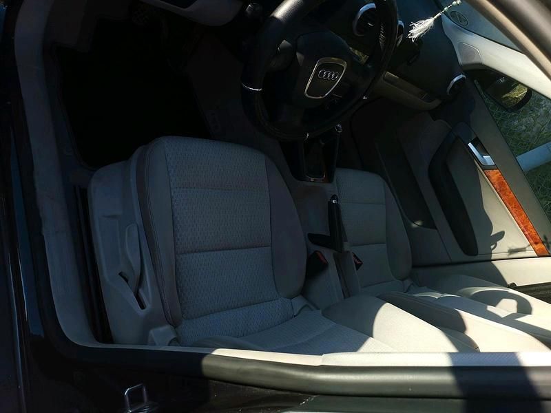 Schwarz Gebraucht 2010 Audi A3 Sportback Limousine | 5.800 € (Fairer Preis) - Bild 1/4