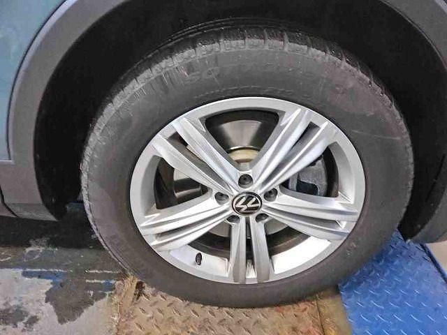 Gebraucht VW Tiguan Allspace Elegance 190 PS (139 kW) 2022 Petroleum blue metallic SUV