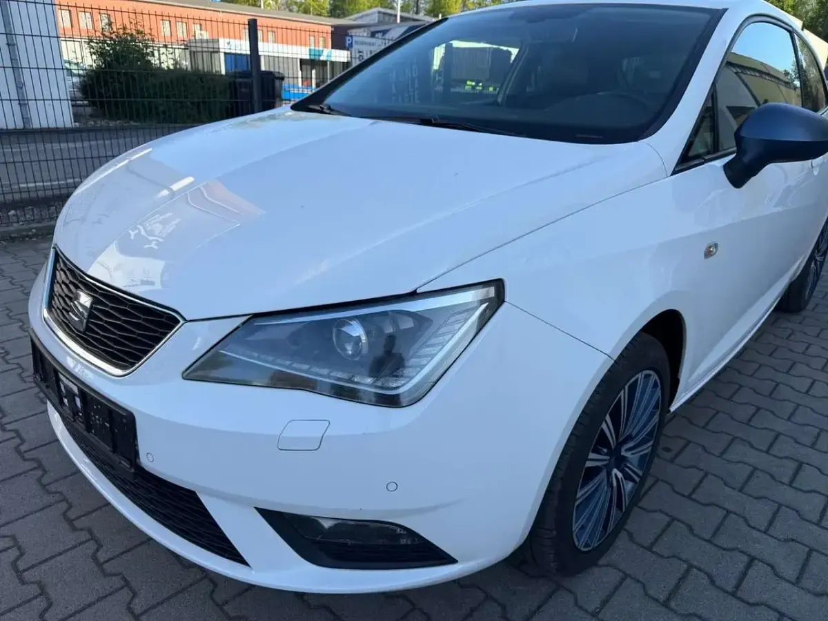 Gebraucht Seat Ibiza SC CONNECT 75 PS (55 kW) 2015 Weiß Kleinwagen