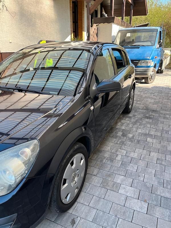 Gebraucht Opel Astra 100 PS (73 kW) 2005 Schwarz Kleinwagen