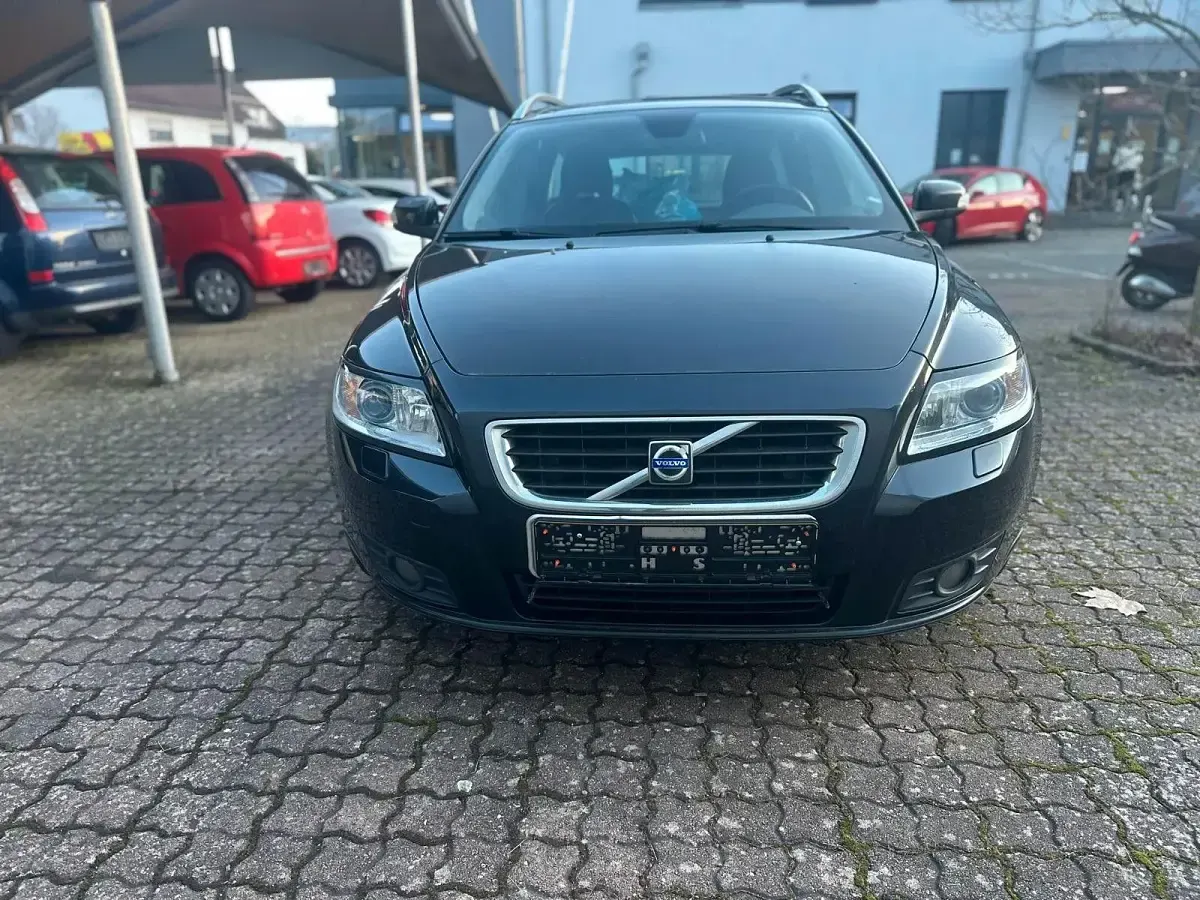 Gebraucht Volvo V50 Summum 170 PS (125 kW) 2008 Schwarz Kombi