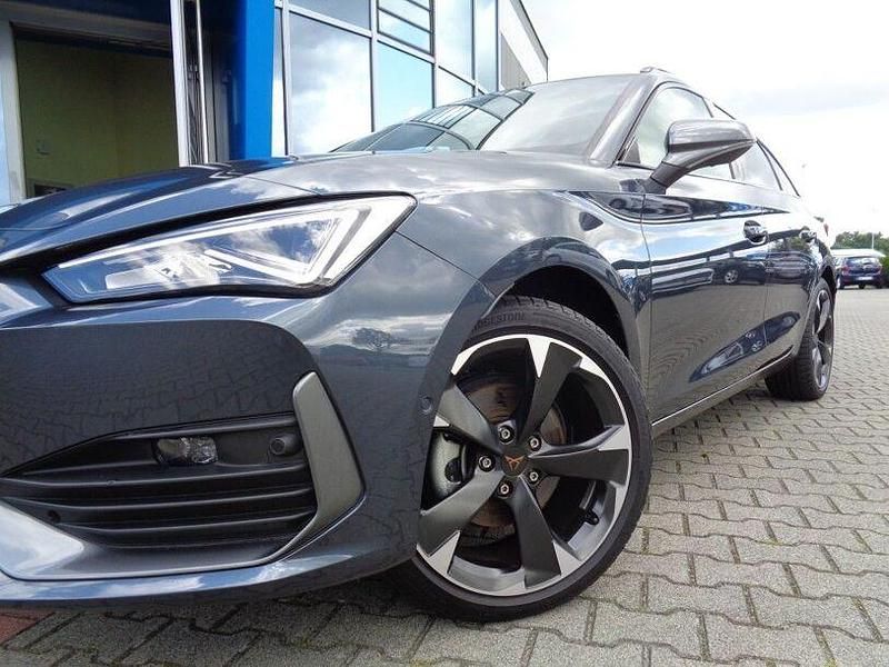 Gebraucht Cupra Leon 150 PS (110 kW) 2024 Grau Limousine