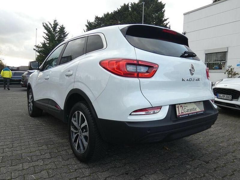 Gebraucht Renault Kadjar Business 140 PS (102 kW) 2021 Weiß SUV