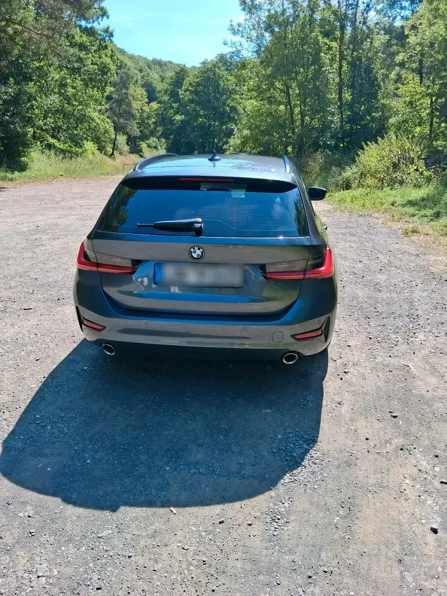 Gebraucht BMW 320 190 PS (139 kW) 2019 Grau Kombi