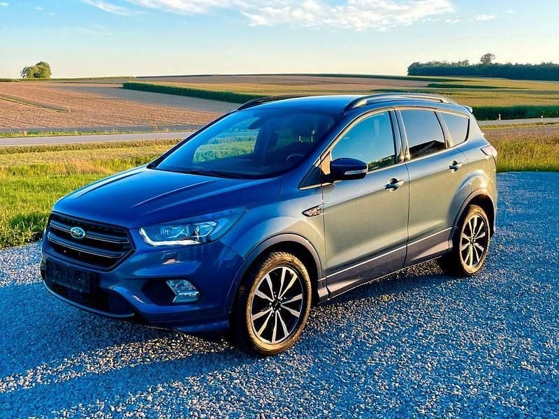 Blau Gebraucht 2018 Ford Kuga ST-Line SUV | 13.800 € (Superpreis) - Bild 1/4