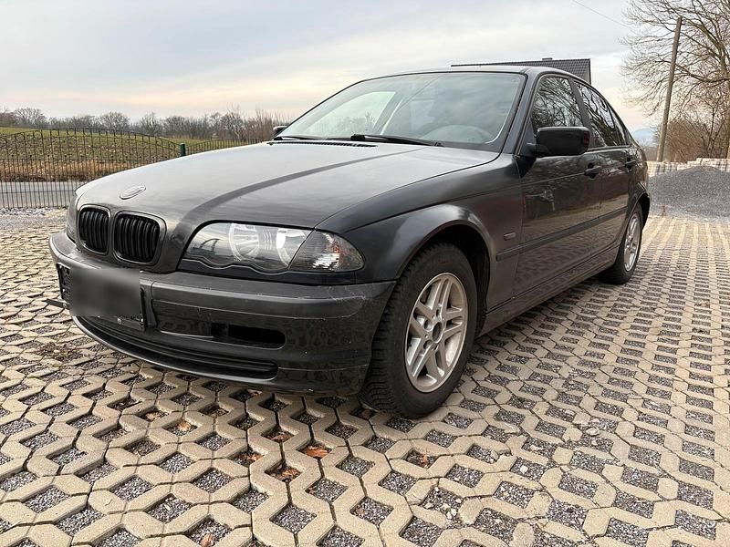 Gebraucht BMW 316 105 PS (77 kW) 2000 Schwarz Limousine