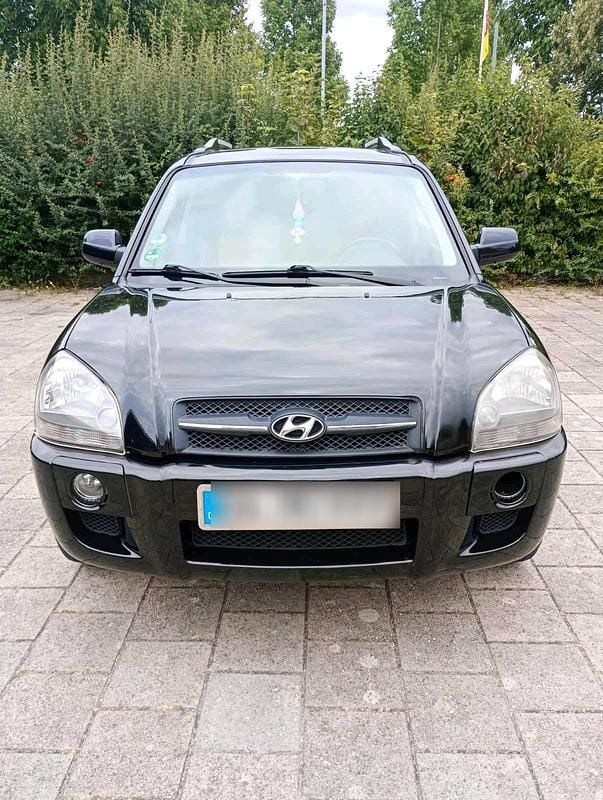 Schwarz Gebraucht 2007 Hyundai Tucson SUV | 3.500 € (Etwas zu teuer) - Bild 1/4