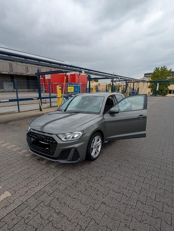 Gebraucht Audi A1 S-Line 150 PS (110 kW) 2019 Grau SUV