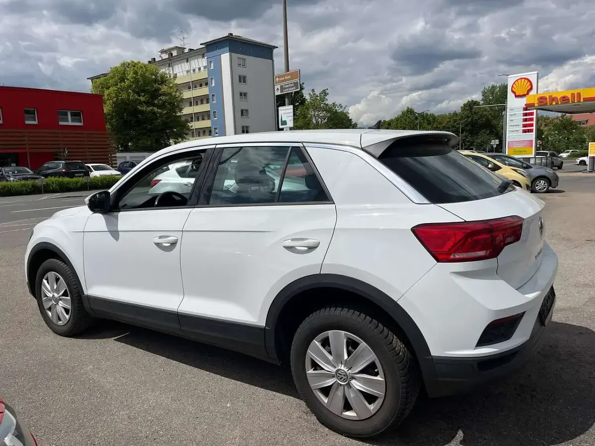Gebraucht VW T-Roc Basis 116 PS (85 kW) 2020 Pure white SUV