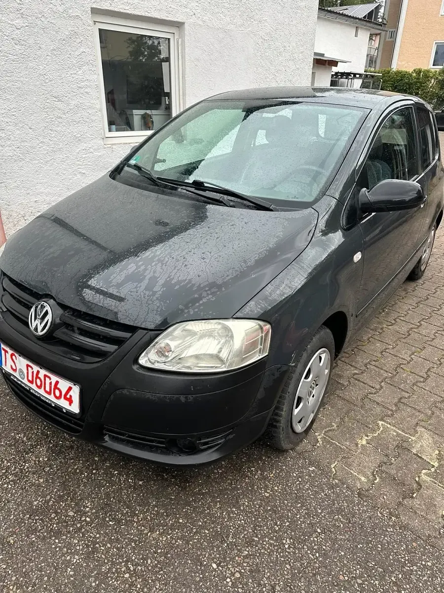 Gebraucht VW Fox 62 PS (45 kW) 2009 Grau Kleinwagen