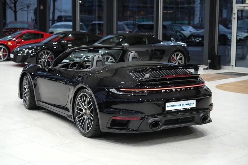 Gebraucht Porsche 911 Turbo S Cabriolet 650 PS (478 kW) 2024 Tiefschwarzmetallic Cabrio