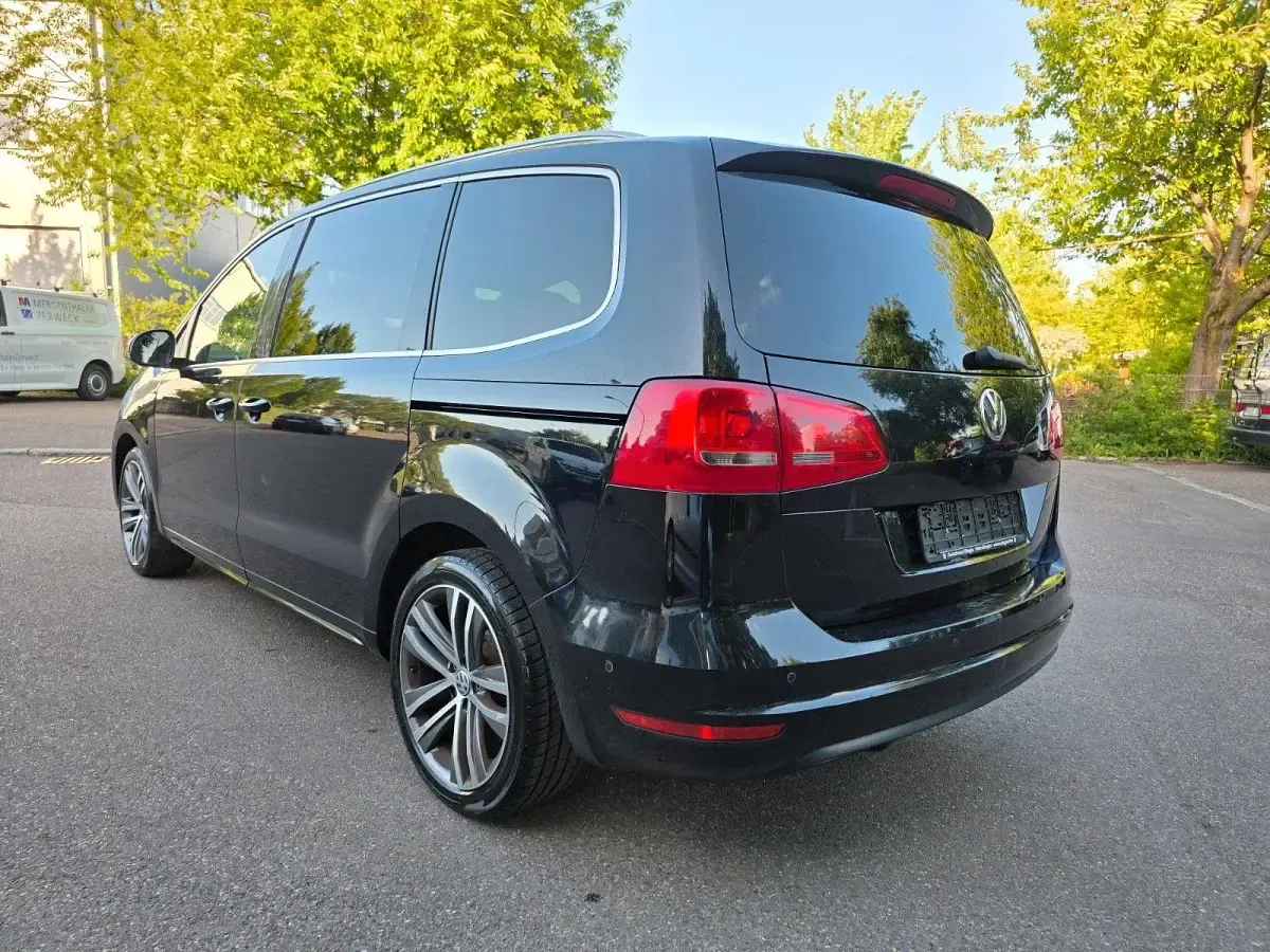 Gebraucht VW Sharan Life 150 PS (110 kW) 2014 Schwarz Van / Kleinbus