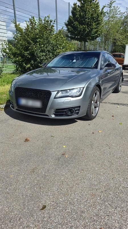 Grau Gebraucht 2013 Audi A7 Design Kleinwagen | 12.000 € (Guter Preis) - Bild 1/4