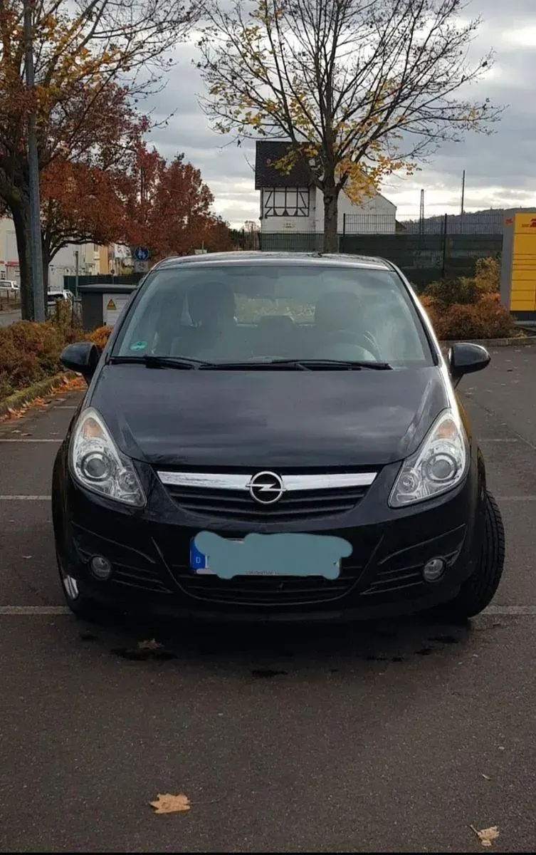 Gebraucht Opel Corsa Innovation 95 PS (69 kW) 2010 Schwarz Kleinwagen