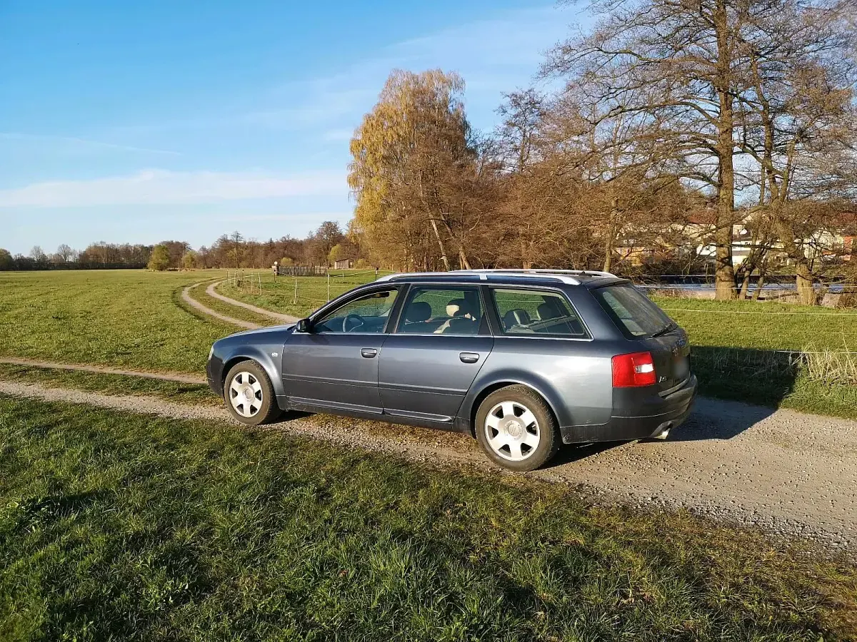 Gebraucht Audi A6 299 PS (219 kW) 2004 Blau Kombi