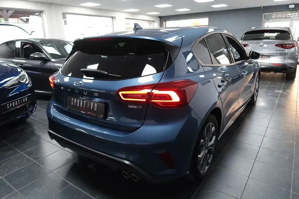 Gebraucht Ford Focus ST-Line 155 PS (114 kW) 2023 Blau Limousine