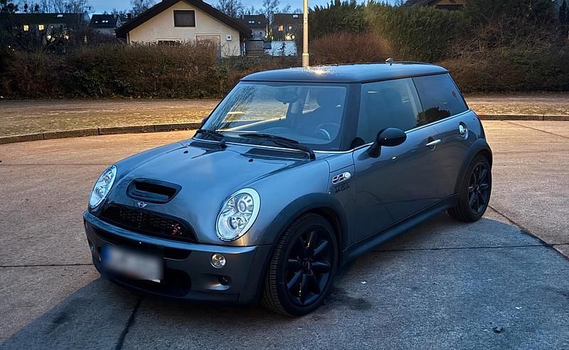Silber Gebraucht 2004 Mini Cooper S Coupé Coupé | 3.790 € - Bild 1/4