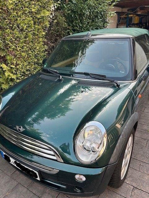Grün Gebraucht 2005 Mini Cooper Cabriolet Cabrio | 6.380 € (Etwas zu teuer) - Bild 1/4