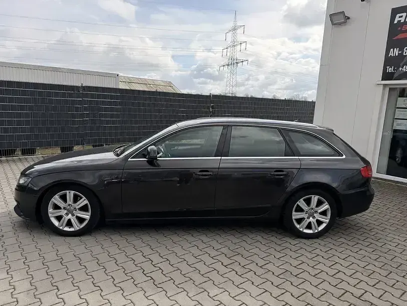 Używany Audi A4 Ambition 143 KM (105 kW) 2009 Czarny Kombi