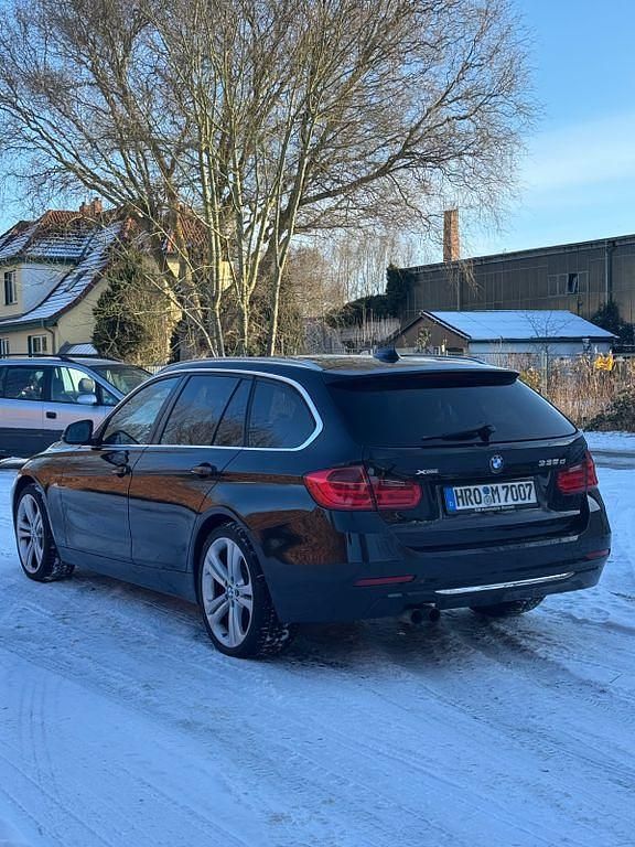Gebraucht BMW 335 Luxury Line 313 PS (230 kW) 2014 Schwarz Kombi